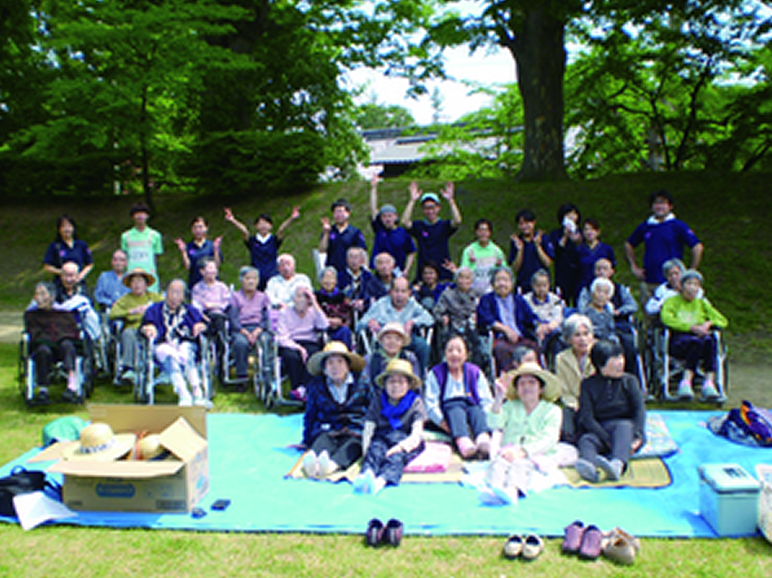 観緑会での記念写真
